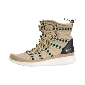 Nike Women's Roshe Run High Sneaker winter Boot size 7